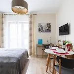 Pawia 51 - Compact By Renters * وارسو