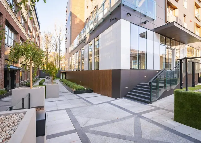 Pawia 51 - Compact By Renters Apartman Varsó